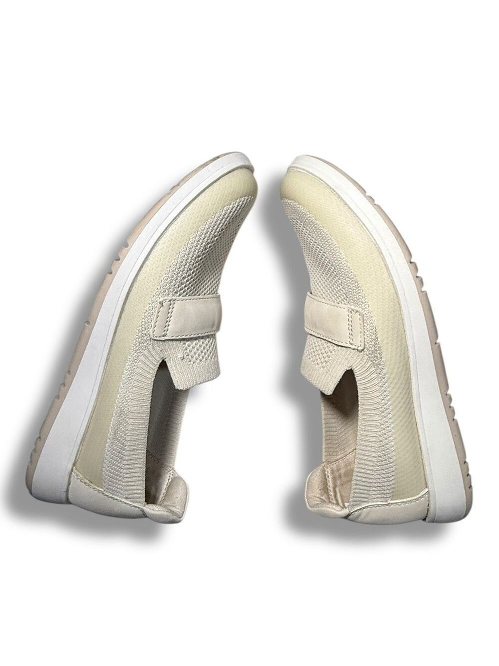 Time and Tru Women's Two-Tone Comfort Loafers Bone Size 8 - Picture 8 of 10